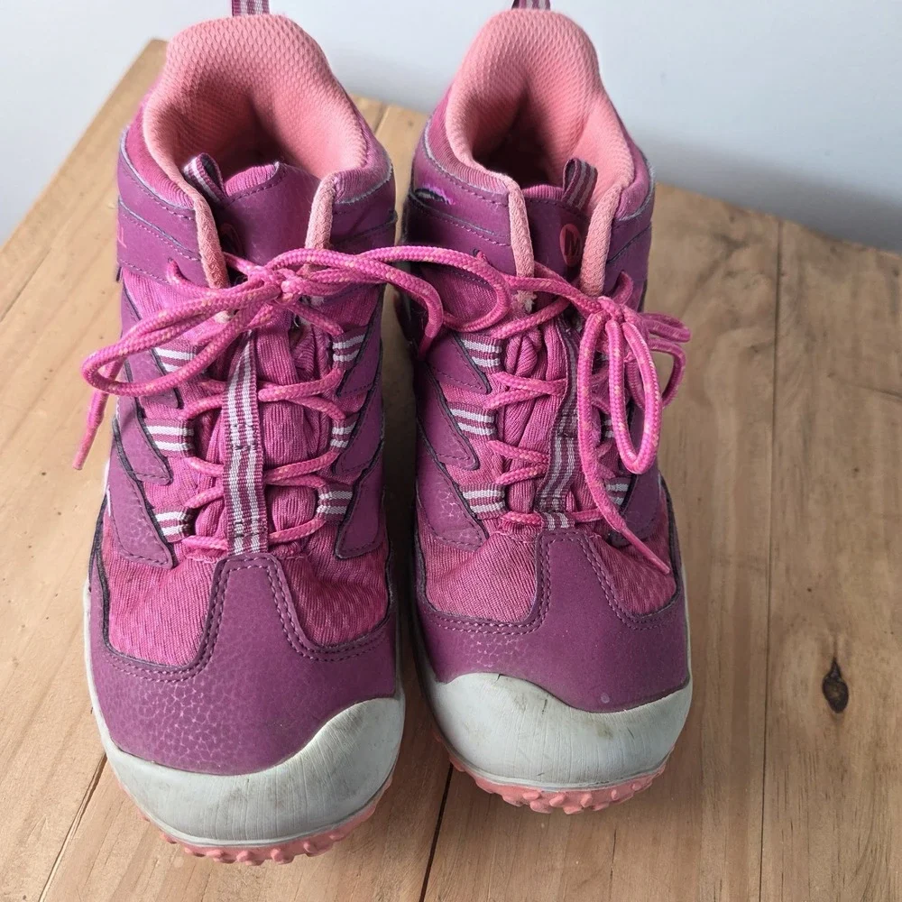 Merrell Pink Chameleon Mid Waterproof hiking boot waterproof‎ Kids Sz 3